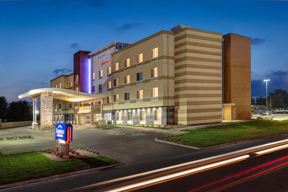 Fairfield Inn & Suites by Marriott Fresno North/Shaw Avenue in Fresno, Ca