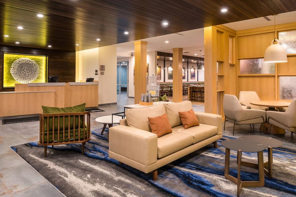 FAIRFIELD INN & SUITES BY MARRIOTT FORT WORTH SOUTHWEST AT CITYVIEW in Fort Worth