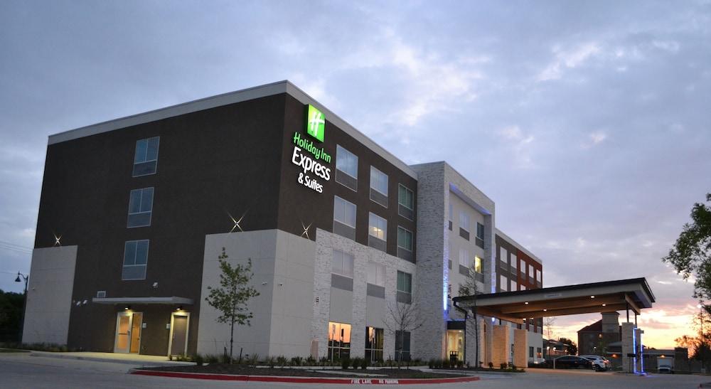 Holiday Inn Express & Suites Mckinney - Craig Ranch in Mckinney, Tx