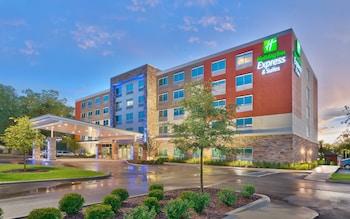 Holiday Inn Express & Suites Gainesville I-75 by IHG in Gainesville, Fl