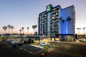 Holiday Inn Express & Suites Santa Ana - Orange County by IHG in Santa Ana