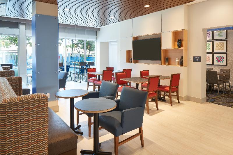 Holiday Inn Express & Suites Doral - Miami By IHG in Doral, Fl