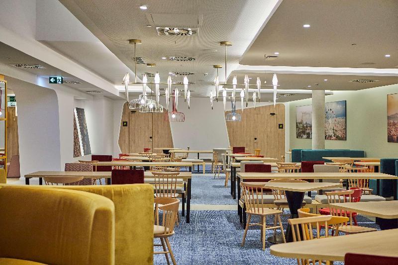 Hampton by Hilton Barcelona Fira Gran Via in Barcelona