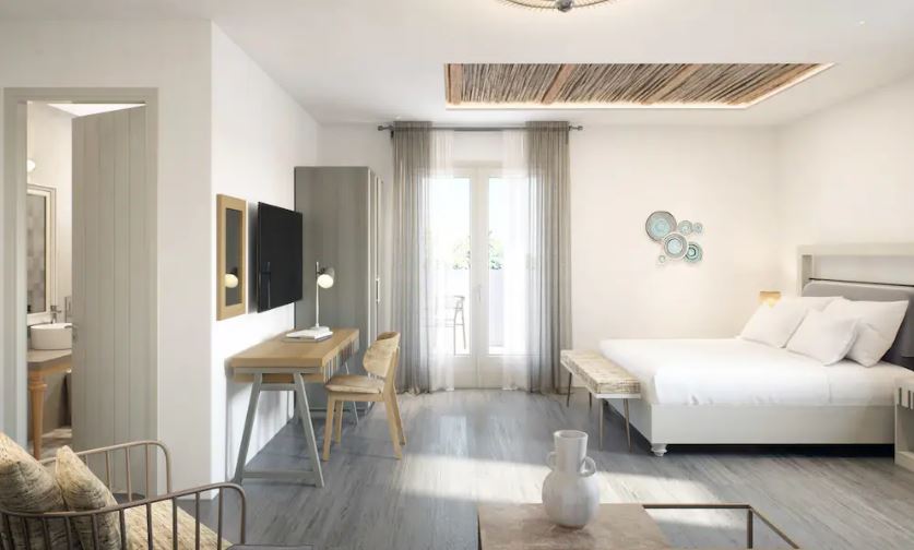 Sea Breeze Santorini Beach Resort, Curio Collection Hilton in Perivolos