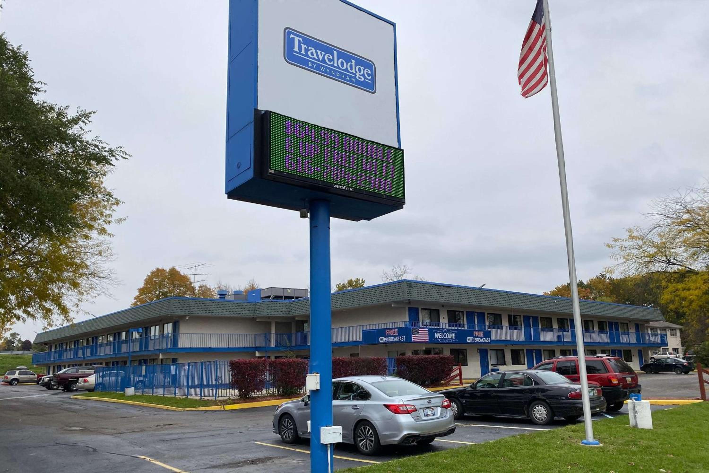 Travelodge by Wyndham Grand Rapids North in Grand Rapids, Mi