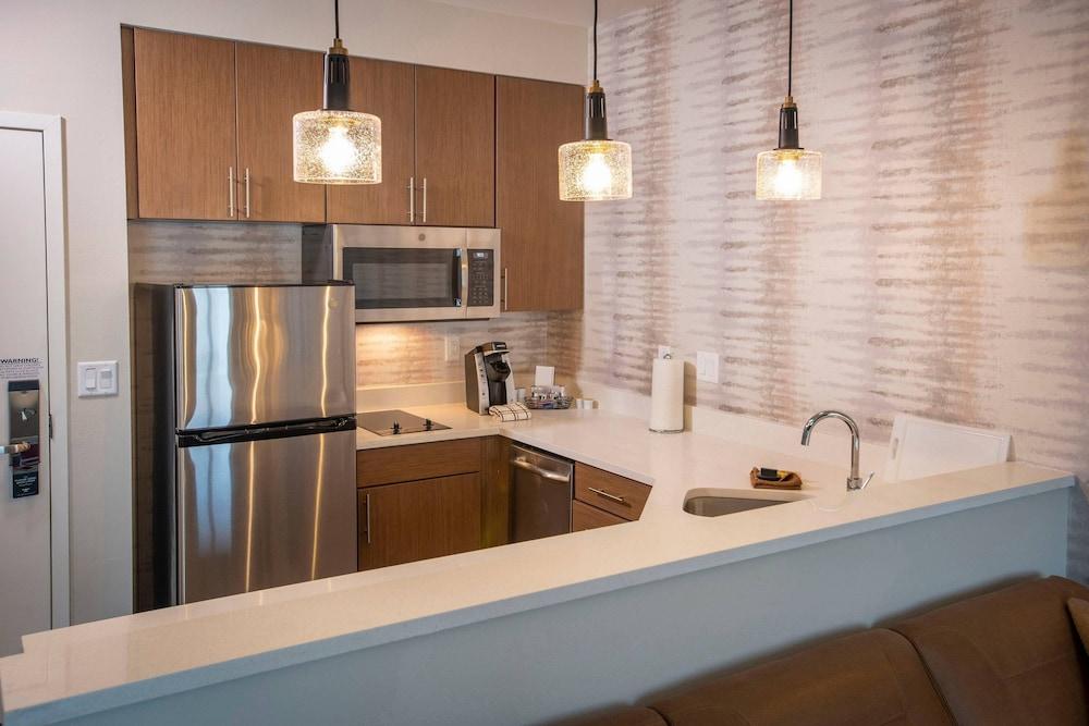 RESIDENCE INN BY MARRIOTT PENSACOLA AIRPORT/MEDICAL CENTER in Pensacola, Fl