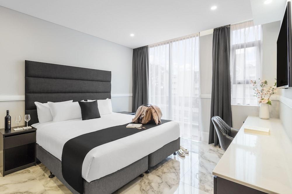 Holiday Inn & Suites Parramatta Marsden Street by IHG in Parramatta, Nsw