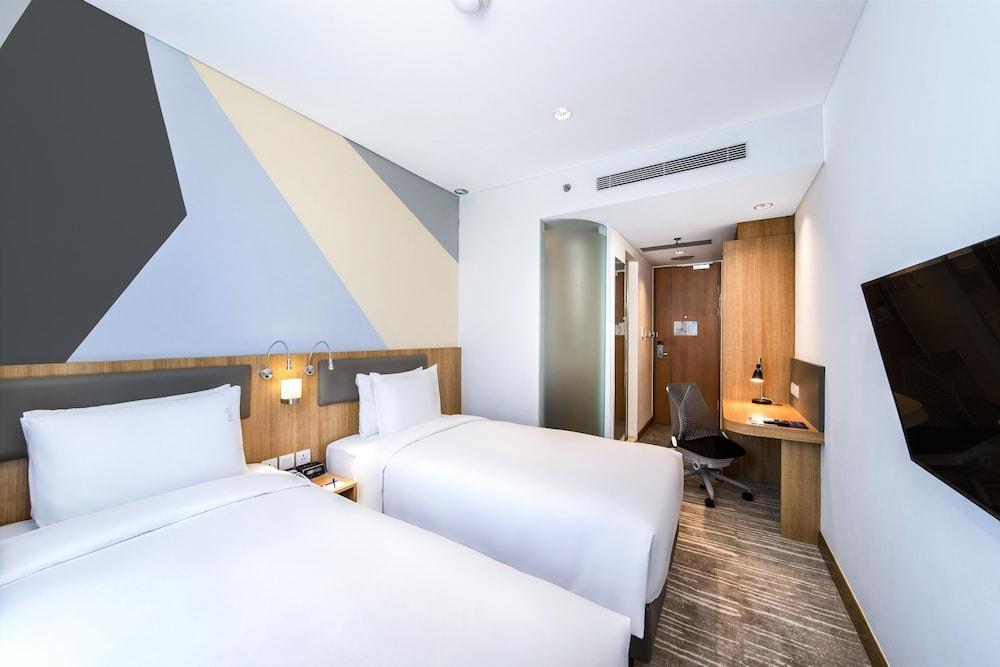 Holiday Inn Express Jakarta Matraman by IHG in Jakarta