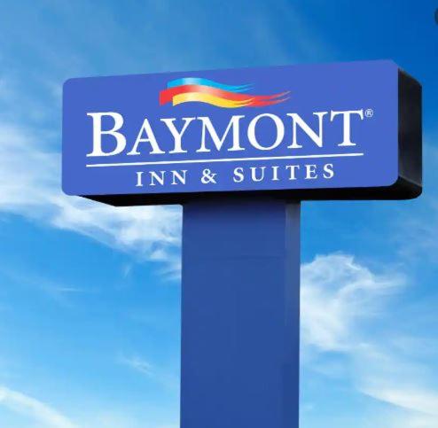 Baymont by Wyndham Hannibal in Hannibal, Mo