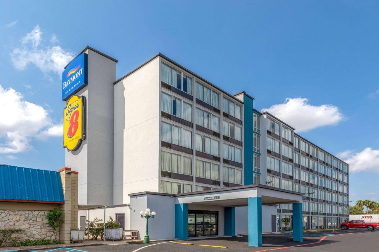 Baymont by Wyndham Laredo in Laredo, Tx