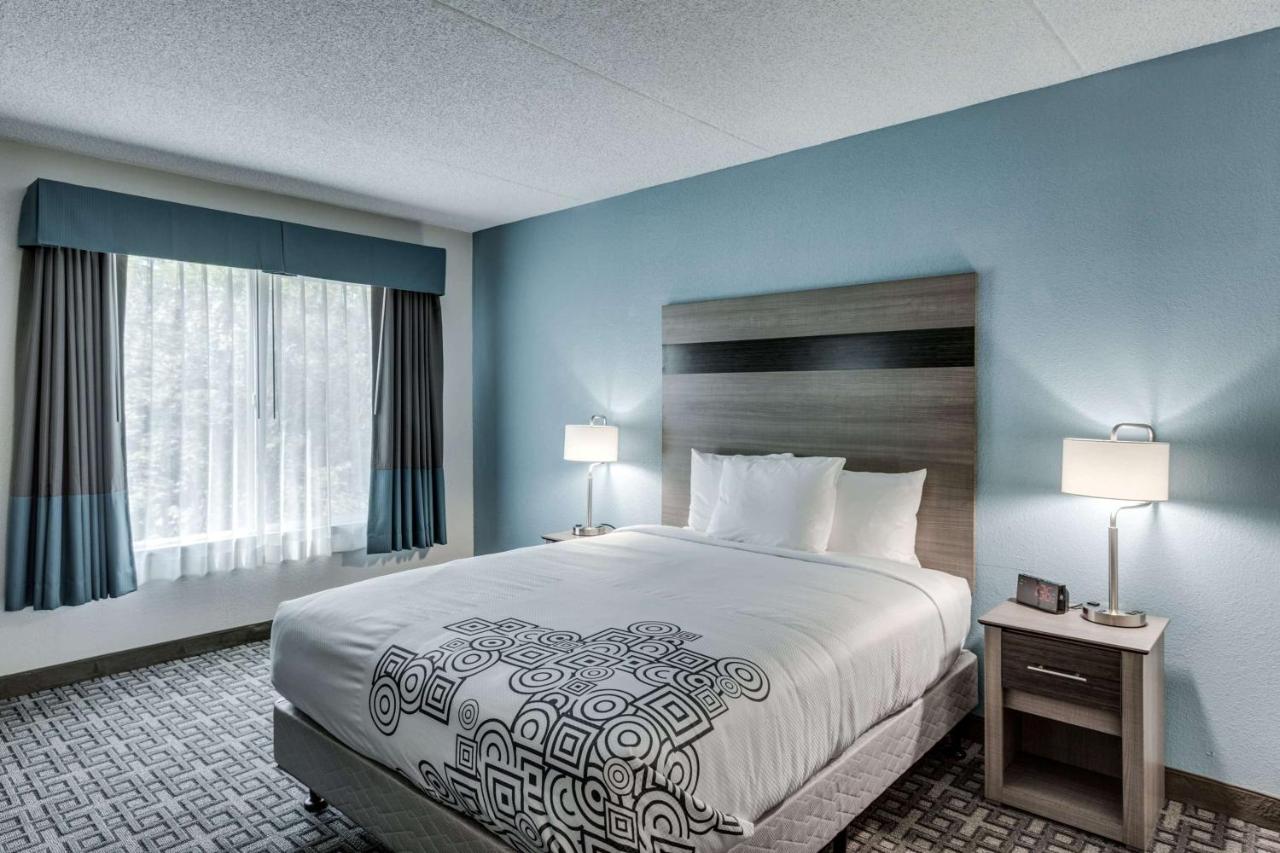Days Inn & Suites by Wyndham Spokane in Spokane