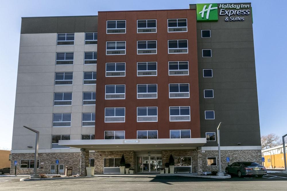 Holiday Inn Express & Suites Jersey City North - Hoboken by IHG in Jersey City