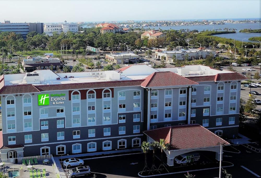Holiday Inn Express & Suites St. Petersburg - Madeira Beach by IHG in St. Petersburg