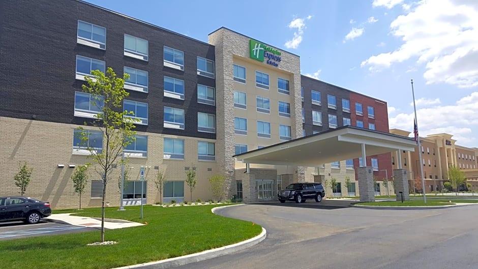 Holiday Inn Express & Suites TOLEDO WEST in Toledo, Oh