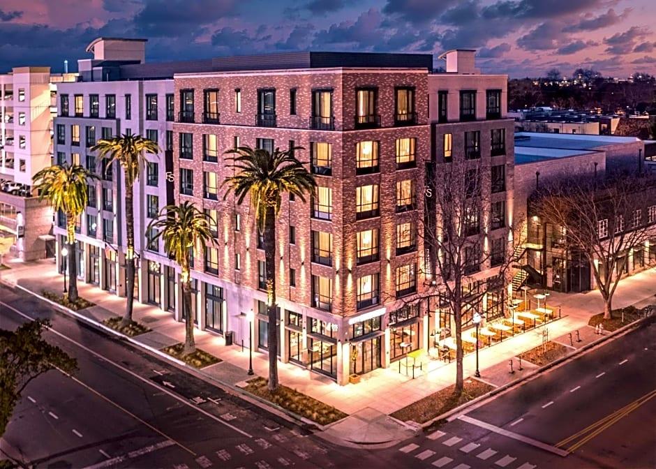 The Fort Sutter Sacramento Tapestry Collection by Hilton in Sacramento, Ca