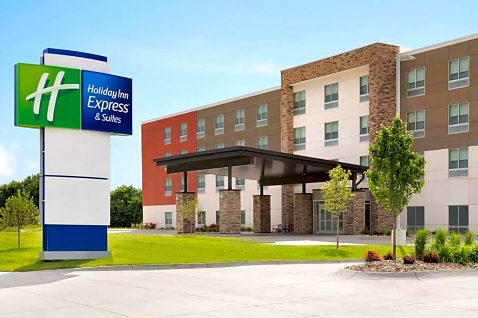 Holiday Inn Express & Suites - San Jose Airport in San Jose, Ca