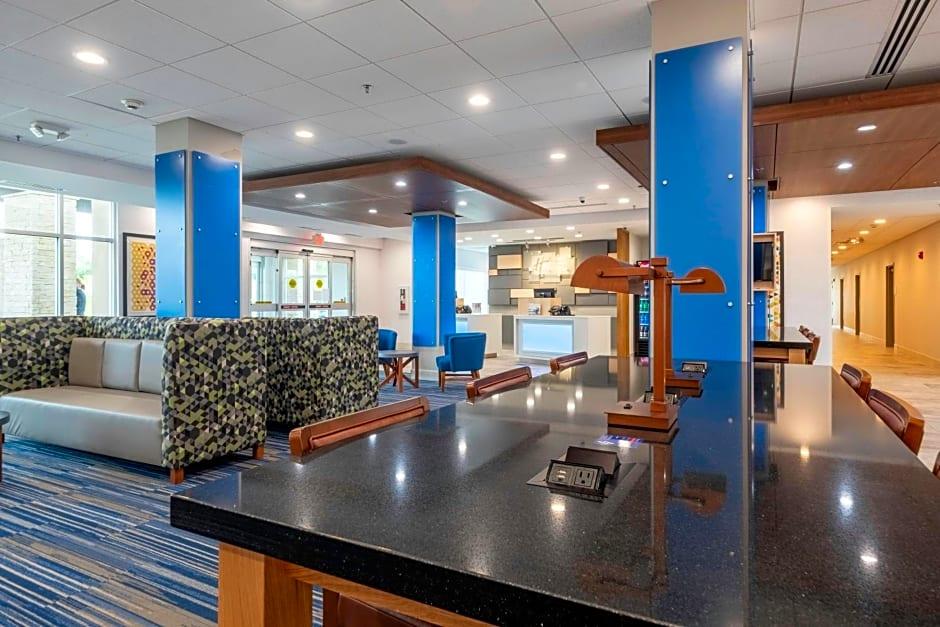Holiday Inn Express & Suites Staunton in Staunton, Va