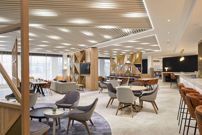 Courtyard by Marriott London City Airport in London