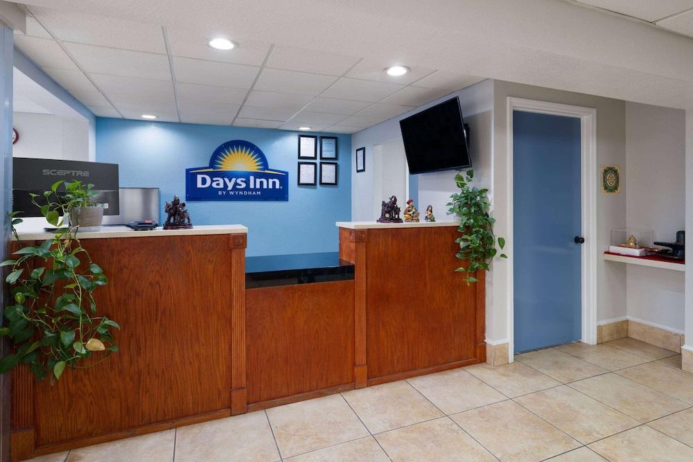Days Inn by Wyndham Montgomery I-85 in Montgomery, Al