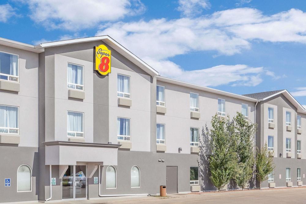 Super 8 by Wyndham Athabasca AB in Athabasca, Ab