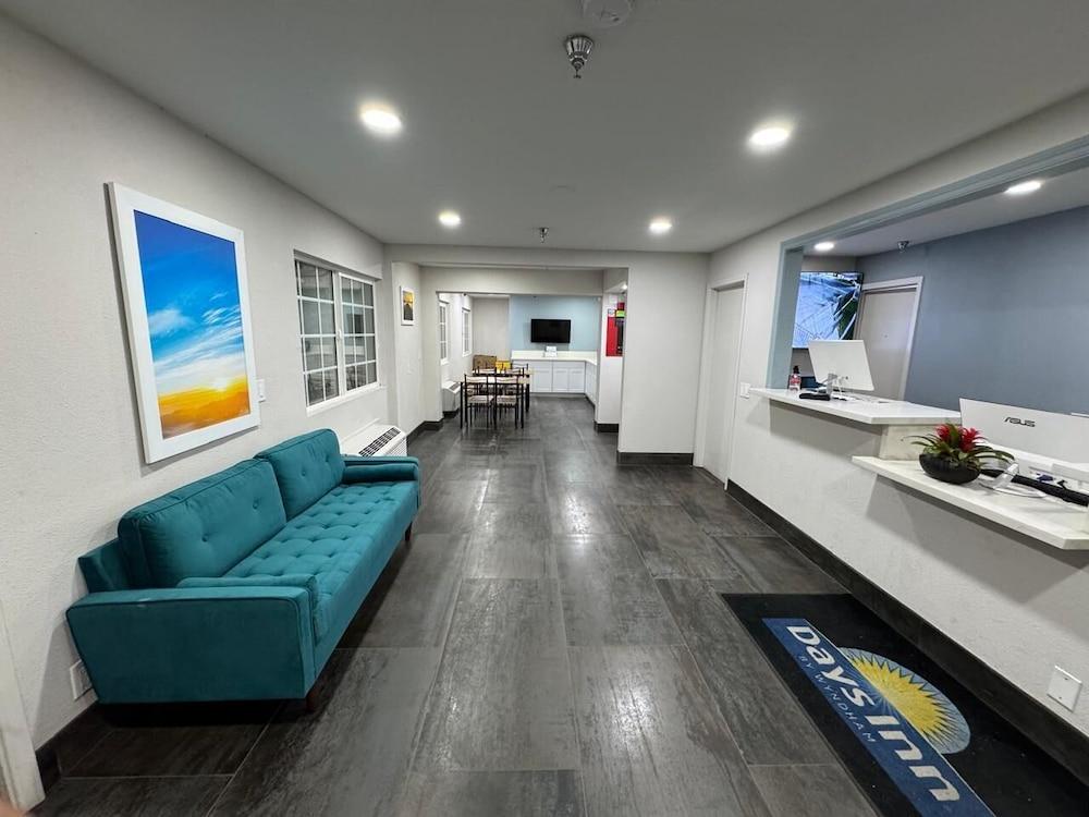 Days Inn by Wyndham Bakersfield in Bakersfield