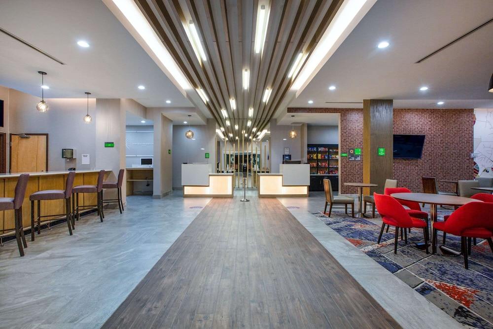 La Quinta Inn & Suites by Wyndham Manassas Va-Dulles Airport in Manassas, Va