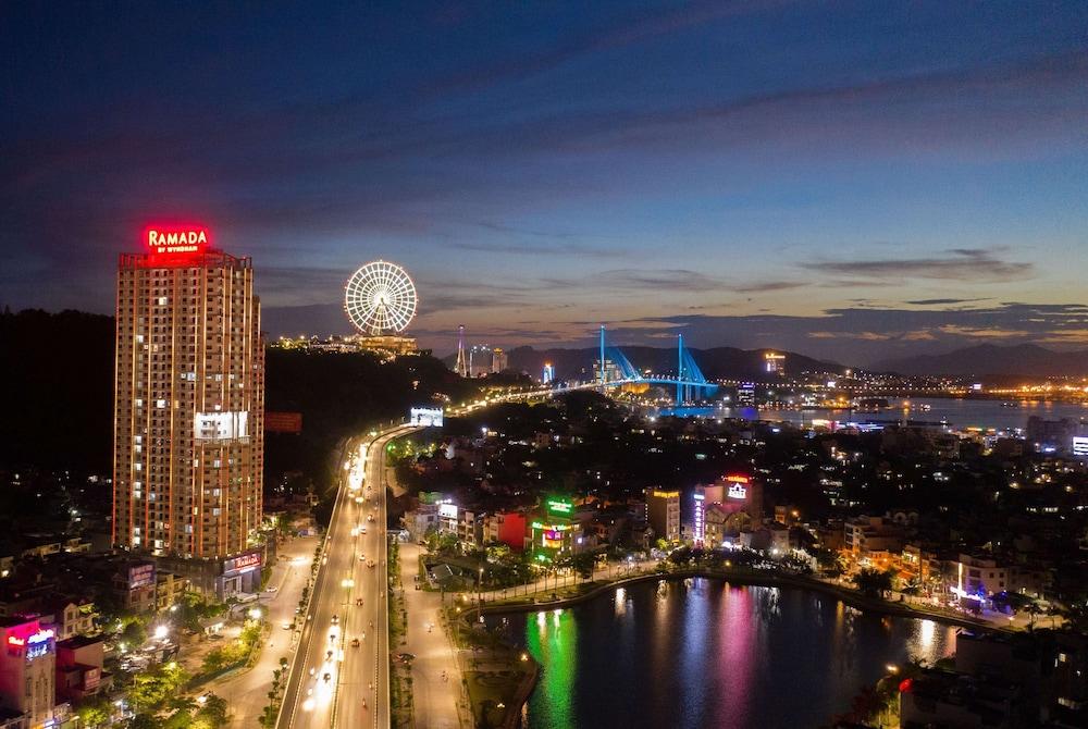 Ramada Hotel & Suites by Wyndham Halong Bay View in Halong