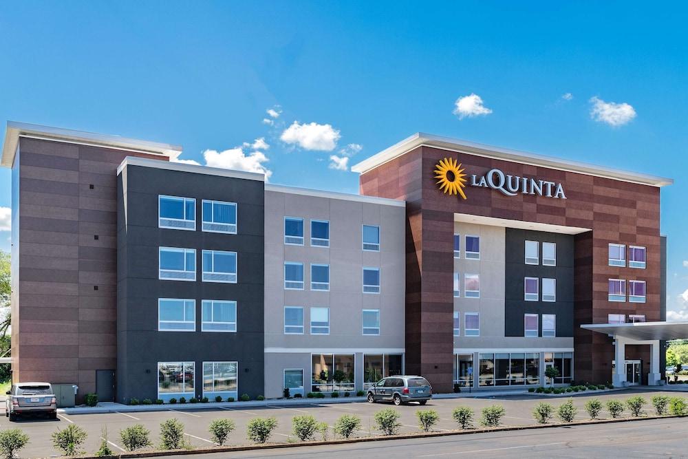La Quinta Suites by Wyndham South Bend Notre Dame Area in South Bend, In