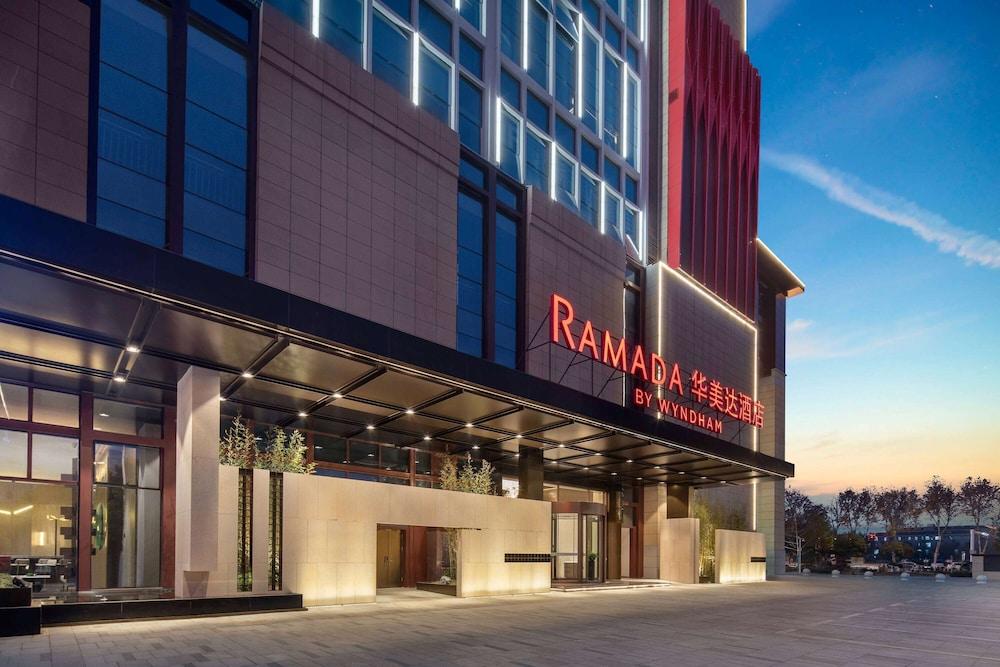 Ramada By Wyndham Xiangyang Xiangcheng in Xiangyang