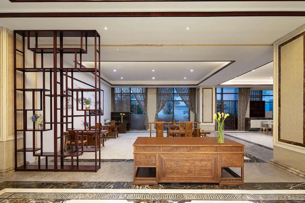 Ramada Plaza by Wyndham Yangzhou Downtown in Yangzhou
