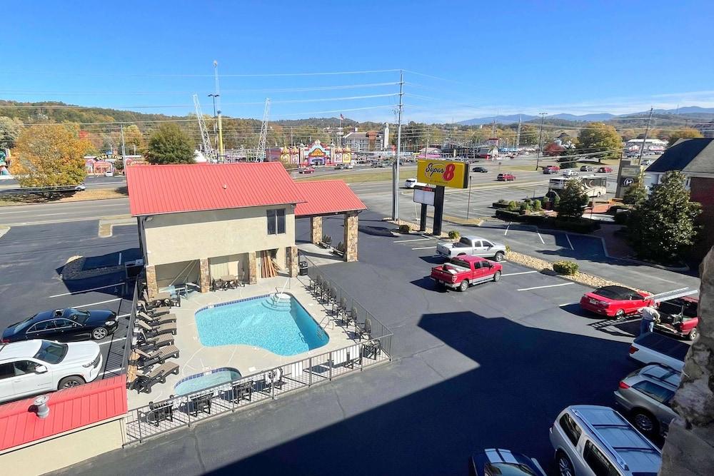 Super 8 By Wyndham Pigeon Forge Downtown in Pigeon Forge
