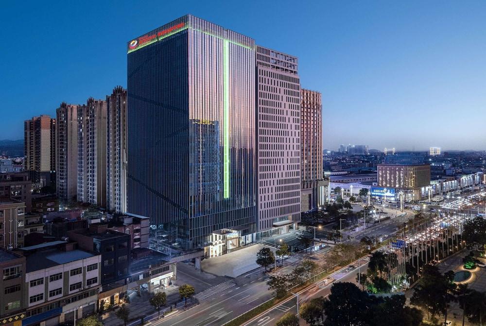 Ramada Encore BY Wyndham Dongguan Houjie in Dongguan