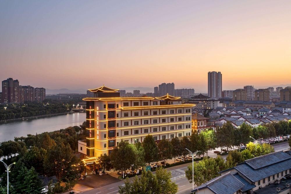 Ramada Encore by Wyndham Linqu Downtown in Weifang