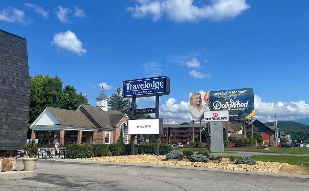 Travelodge by Wyndham Pigeon Forge Dollywood Lane in Pigeon Forge