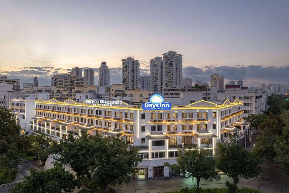 Days Inn By Wyndham Hainan Sanya Bay in Sanya
