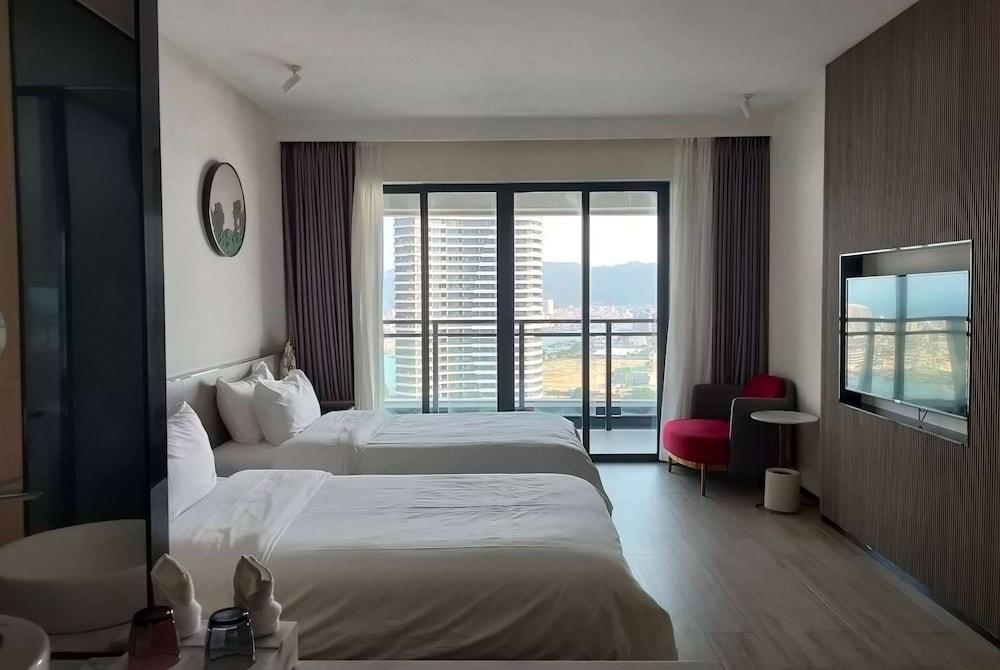 Ramada By Wyndham Huizhou Double Moon Bay in Huizhou