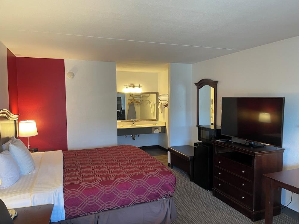 Ramada By Wyndham Branson Theatre District in Branson