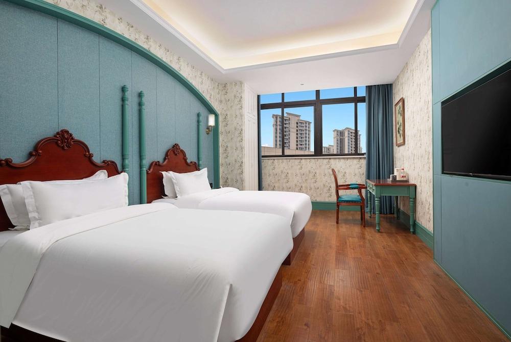 Days Inn by Wyndham Chongqing Tongliang in Chongqing