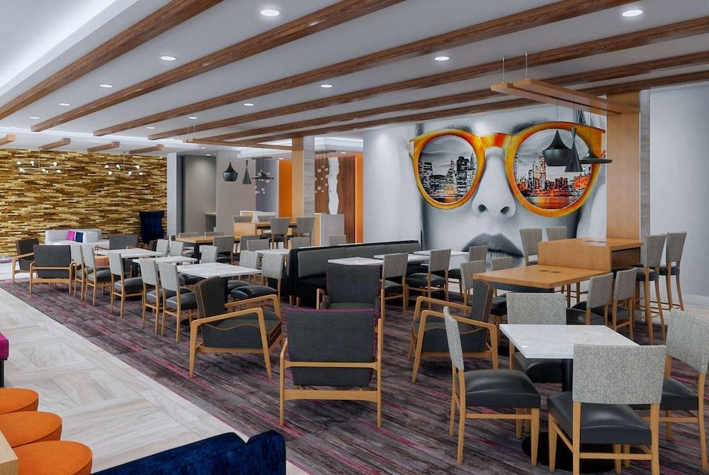 La Quinta Inn & Suites By Wyndham Mount Laurel / Moorestown in Mountlaurel, Nj