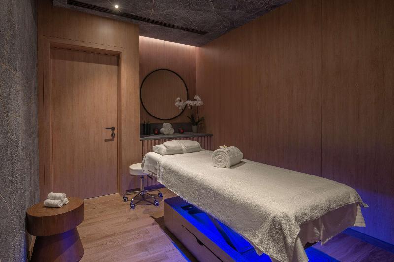 DoubleTree by Hilton Lagoa Azores in Lagoa, Sao Miguel