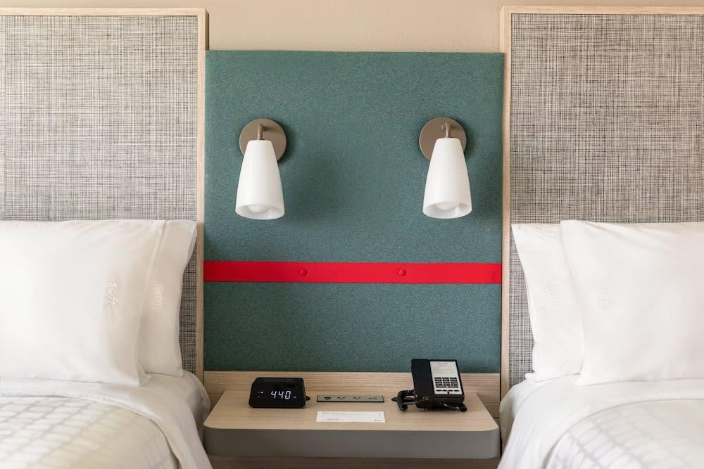 avid hotel Orlando International Airport by IHG in Orlando