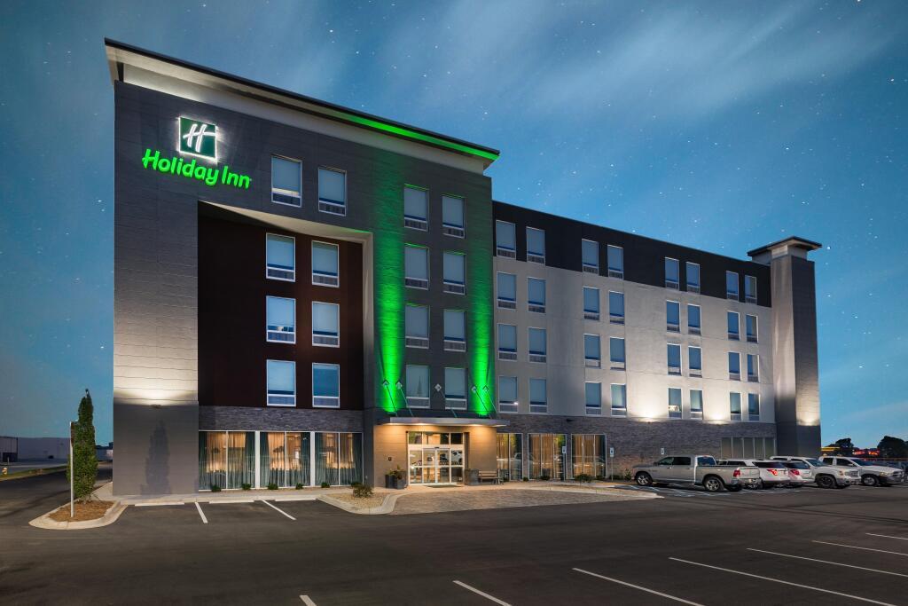Holiday Inn Greenville - Woodruff Road by IHG in Greenville, Sc