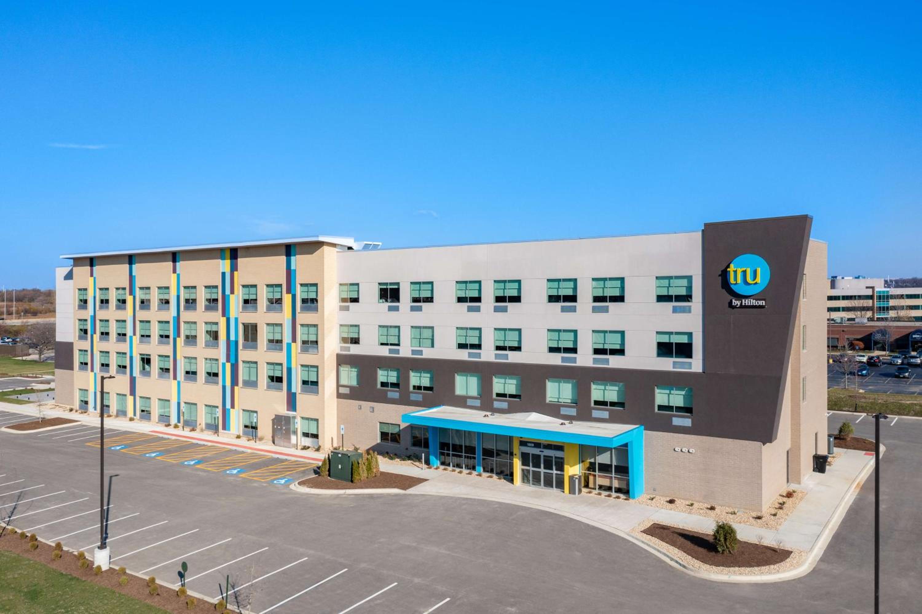 Tru by Hilton Naperville Chicago in Napervill, Il