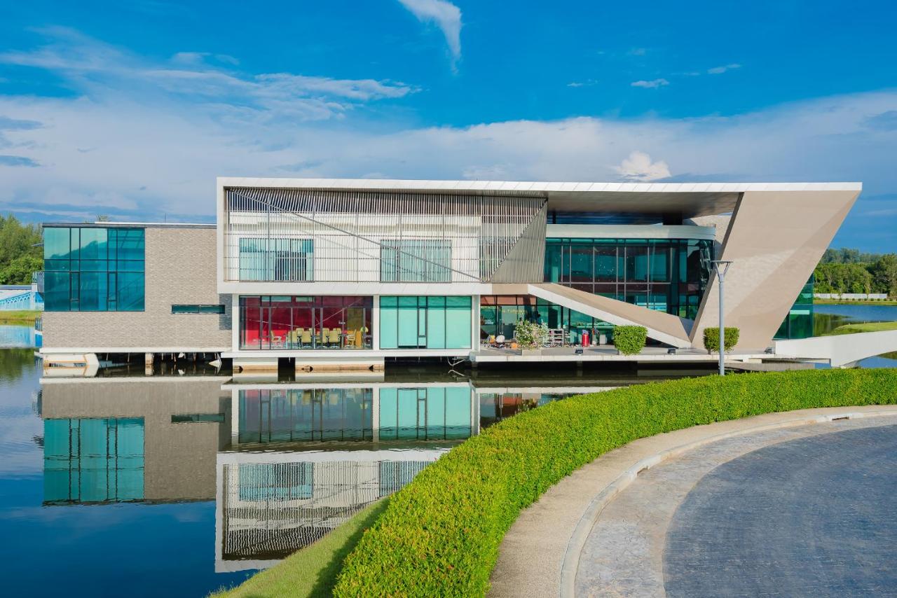 Wyndham Phuket Airport in Phuket