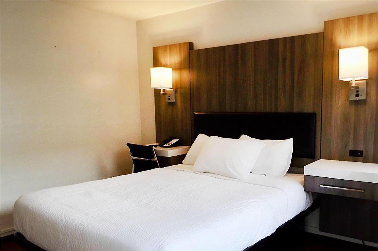 The Dylan, a Baymont by Wyndham in Seattle, Wa