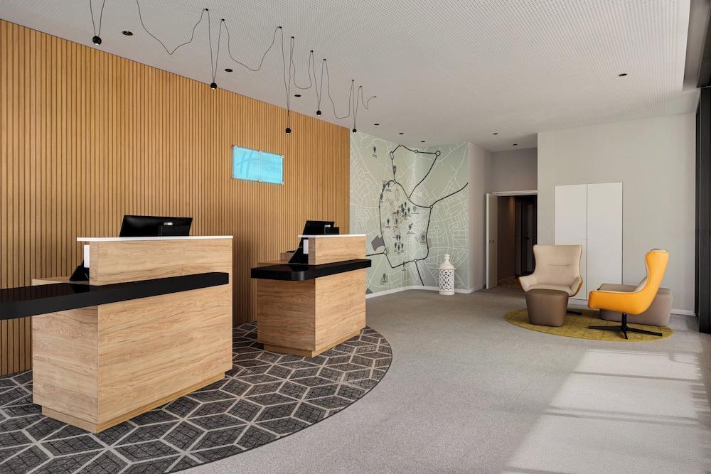 Holiday Inn Express Evora in Evora