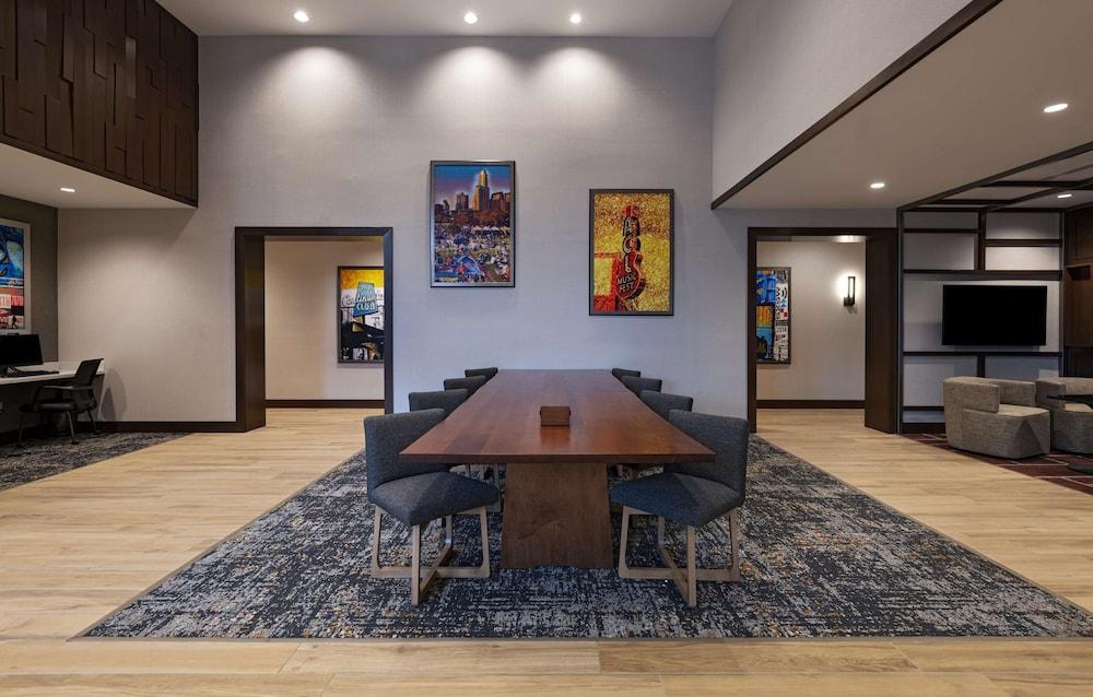 Hyatt Place Austin - Lake Travis in Austin, Tx