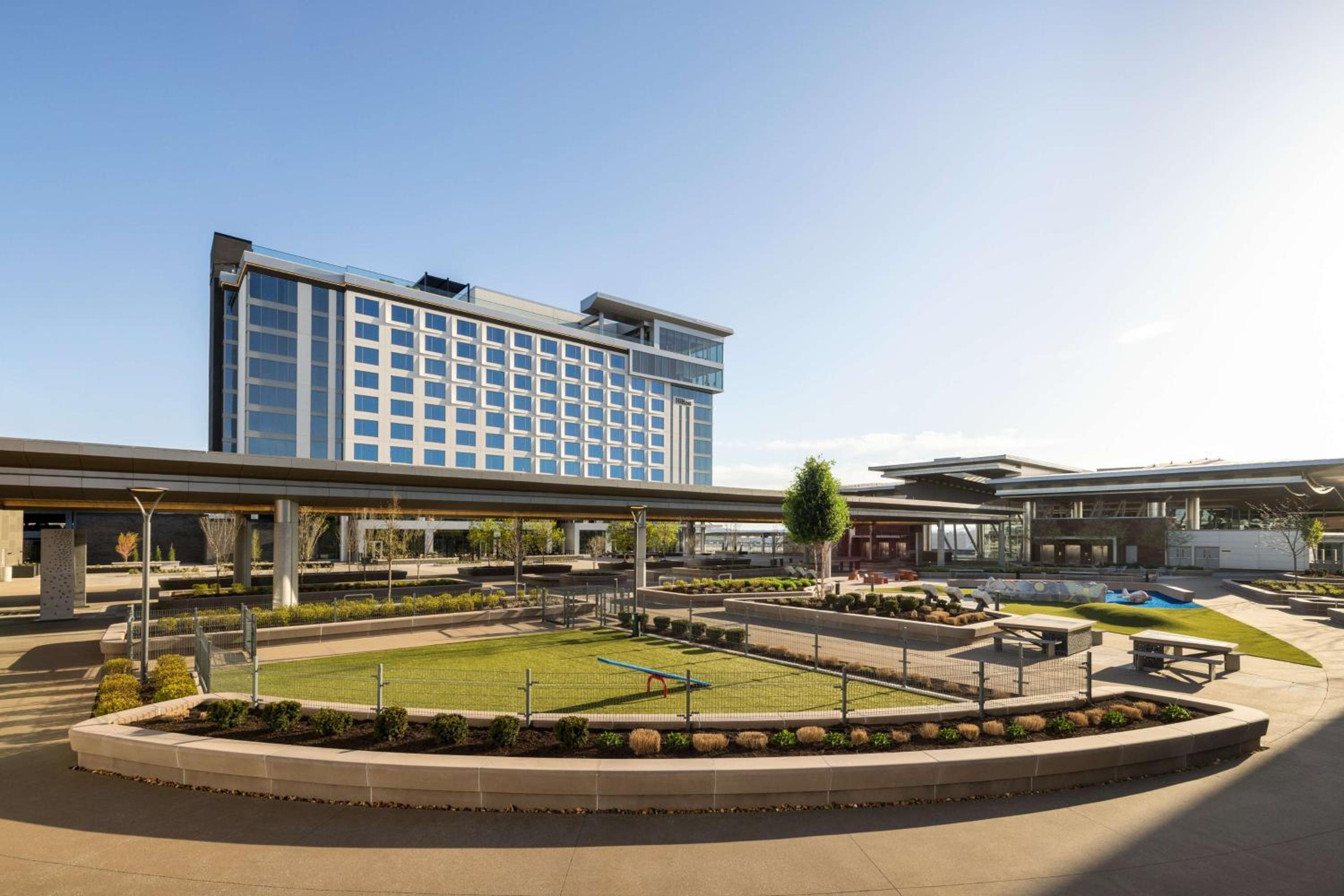 Hilton BNA Nashville Airport Terminal in Nashville,Tn